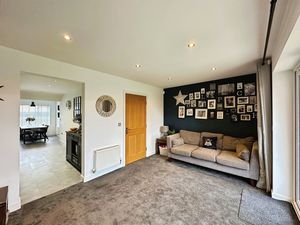 Photo 19- click for photo gallery